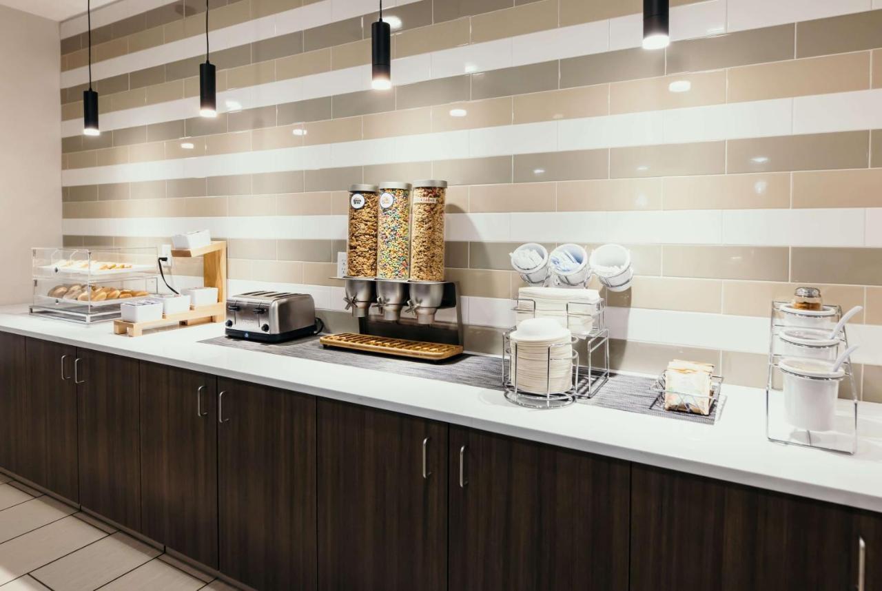 La Quinta Inn & Suites By Wyndham Ankeny Ia - Des Moines Ia Εξωτερικό φωτογραφία