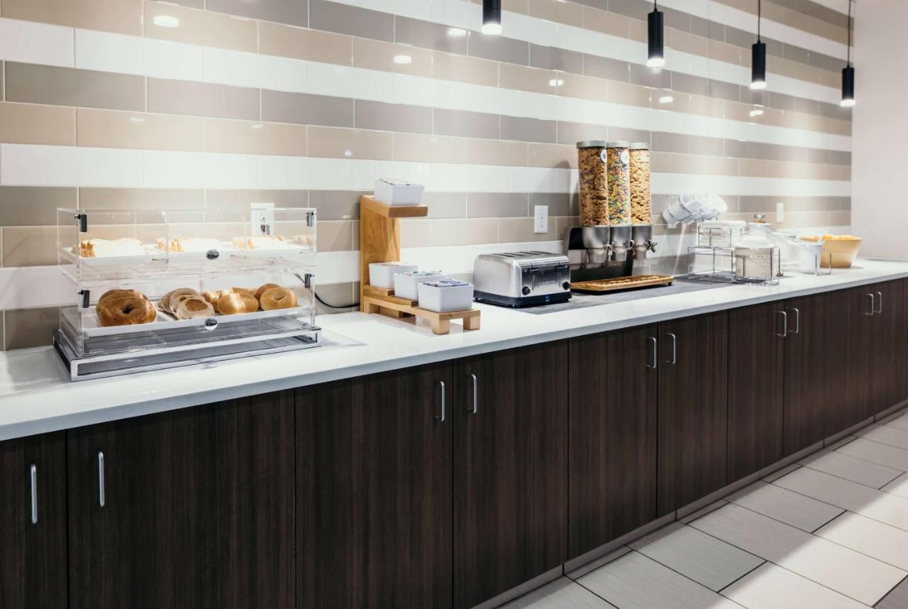 La Quinta Inn & Suites By Wyndham Ankeny Ia - Des Moines Ia Εξωτερικό φωτογραφία